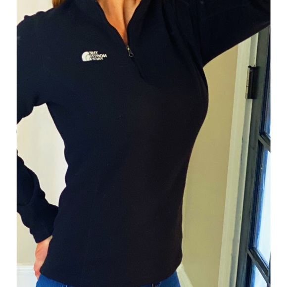 North Face women’s black fleece pull over zip sm - Picture 3 of 7